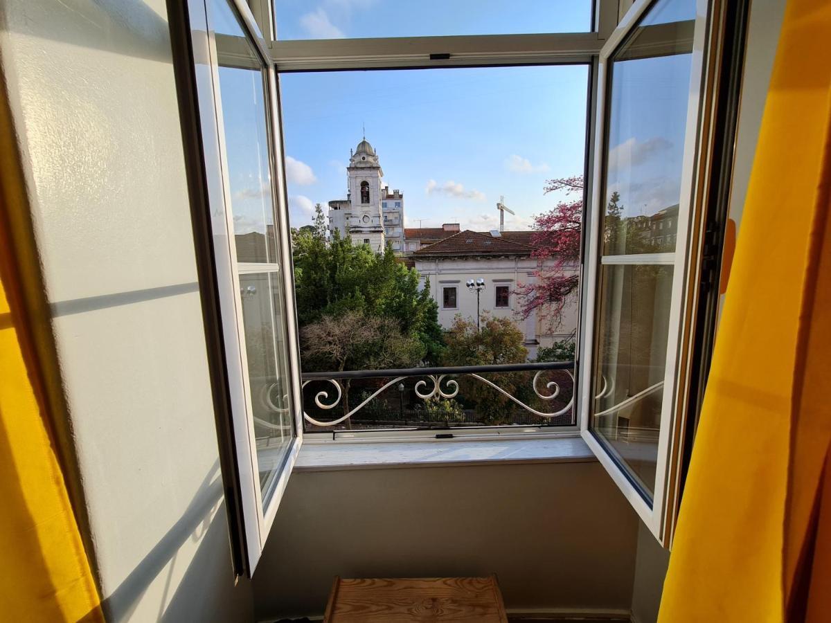 Shangri-La Hostel Anjos Lisboa Eksteriør bilde