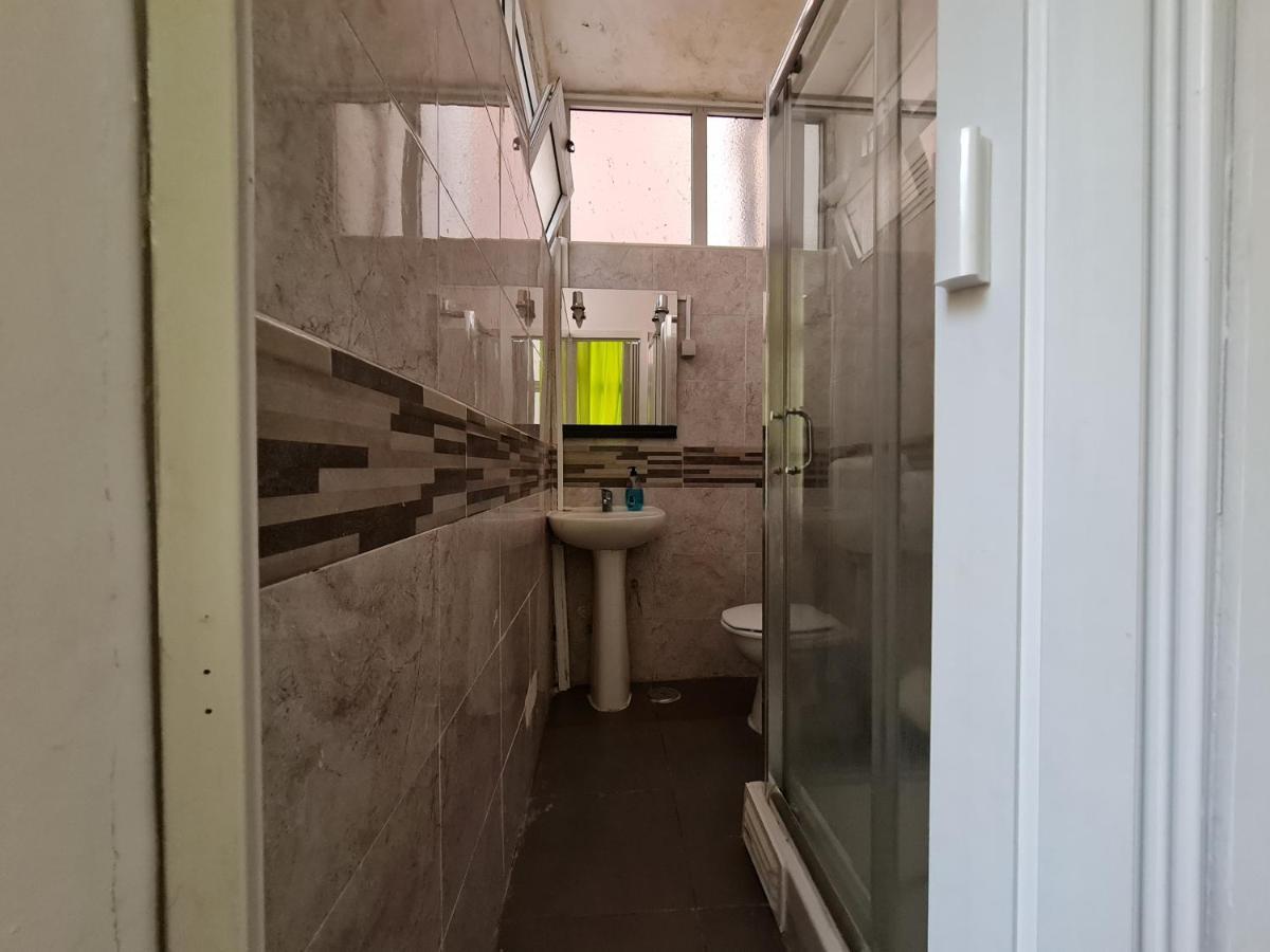 Shangri-La Hostel Anjos Lisboa Eksteriør bilde