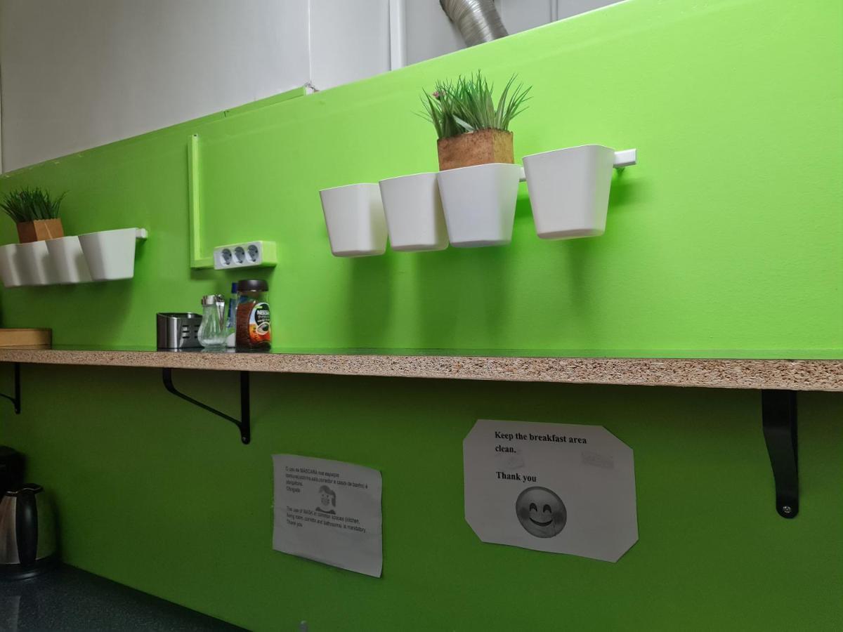 Shangri-La Hostel Anjos Lisboa Eksteriør bilde